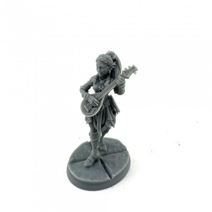 Bones USA Dungeon Dwellers Ryelle Rainheather, Elf-Bard (Alternate Sculpt) (07124)